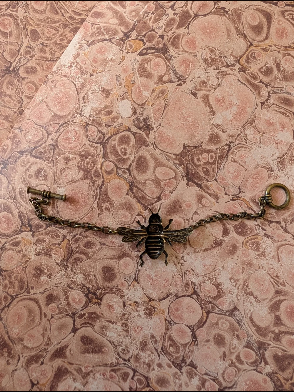 Vintage-Inspired Brass Bee Charm Bracelet - Women's Jewelry